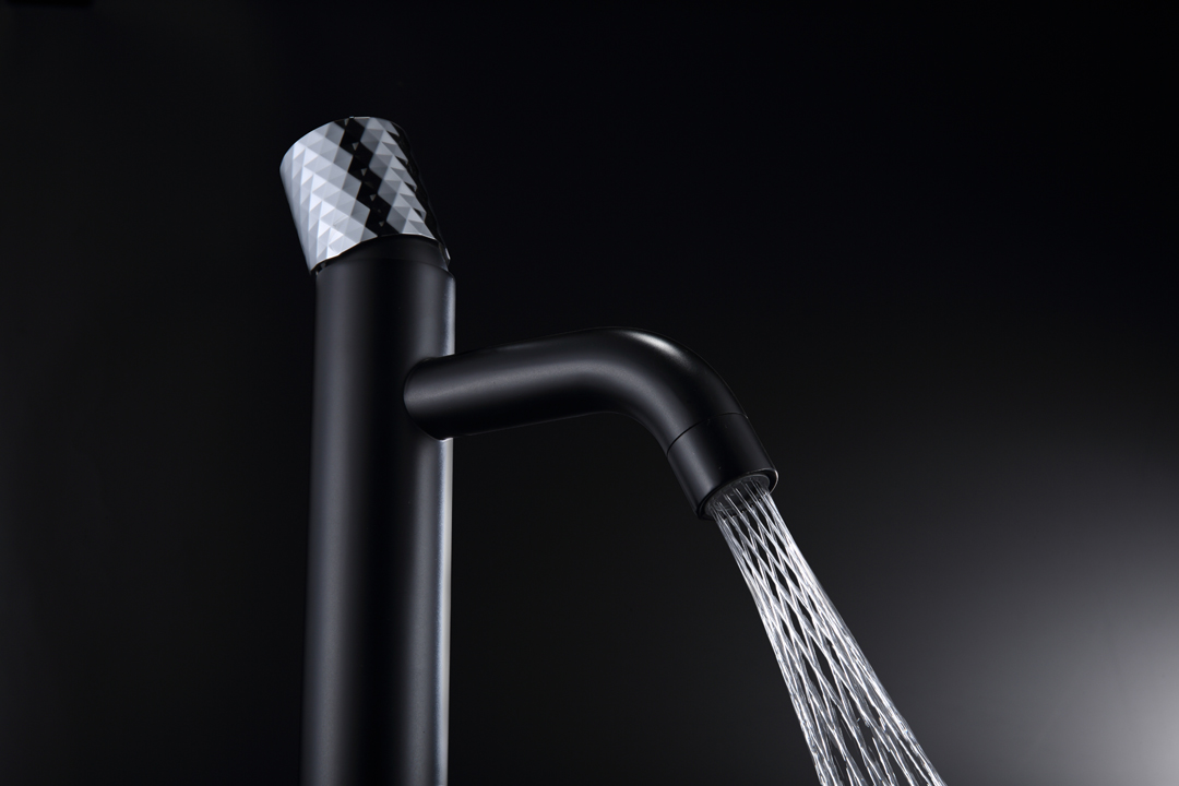 Смеситель STICK для умыв. выс. GOLD DIAMOND CHROME_Комплект