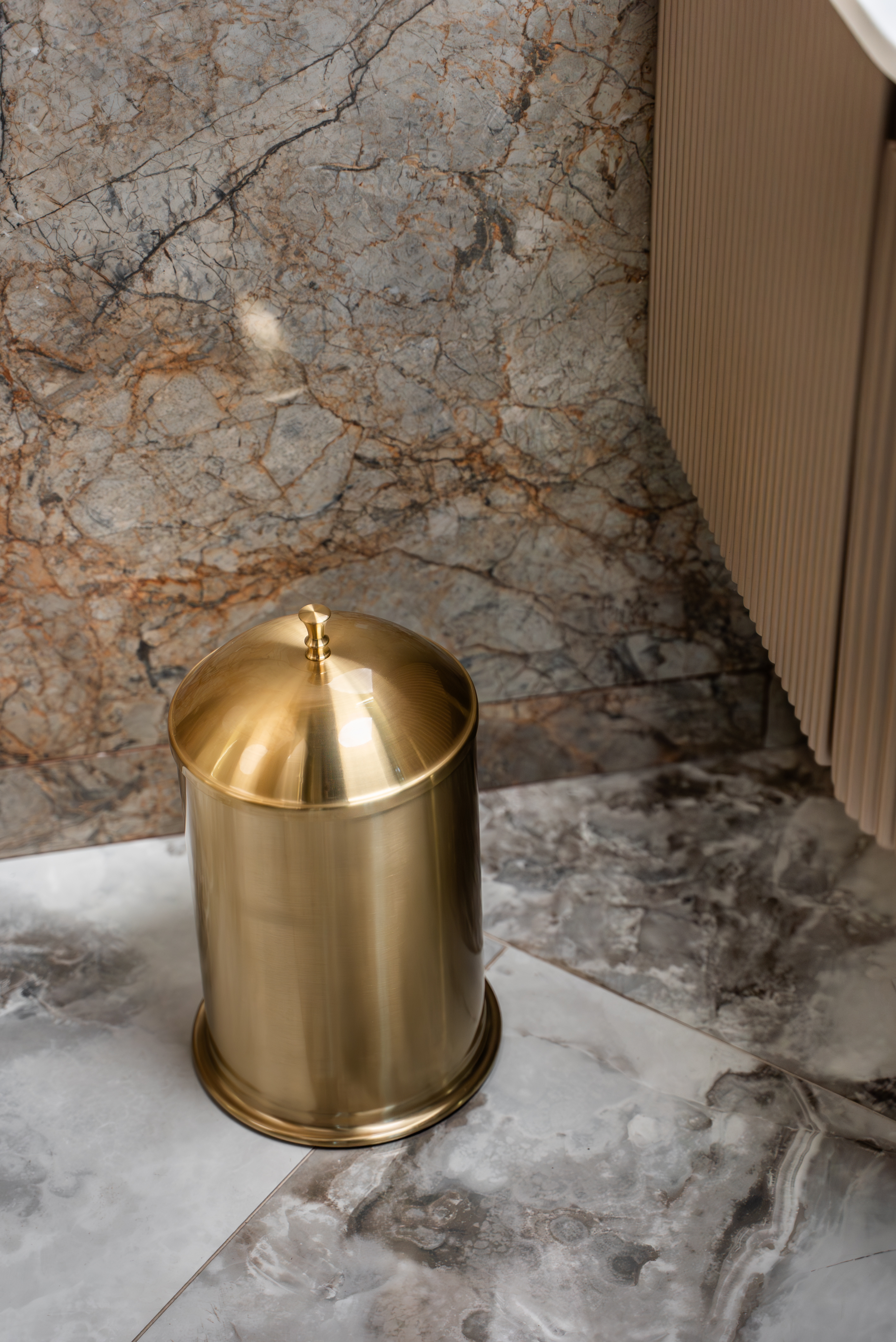 Ведро для мусора, классика Matt Gold