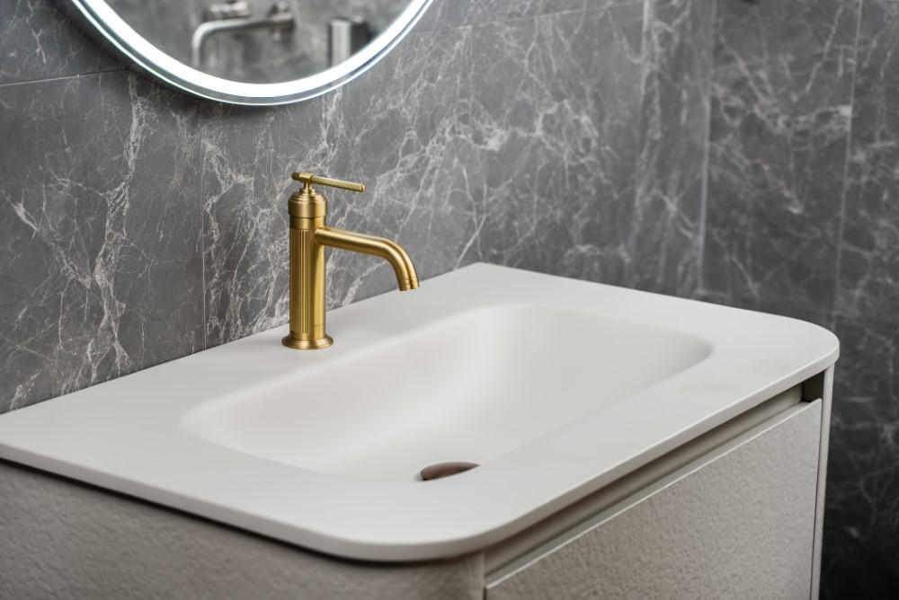 Смеситель для умывальника boheme eterna matt gold