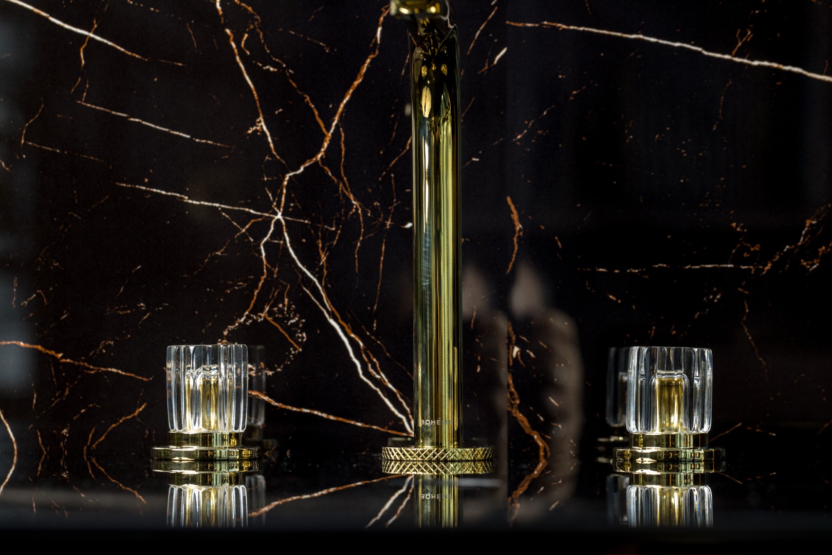 Смеситель на столешницу ELEGANTE на 3 отв. GOLD