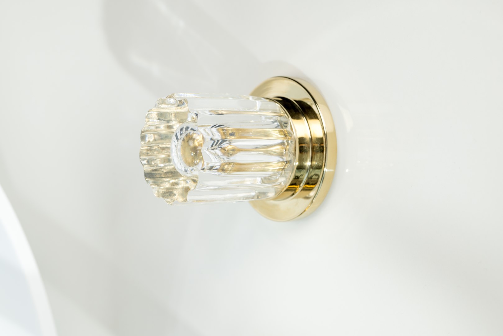 Смеситель из стены ELEGANTE на 3 отв. GOLD