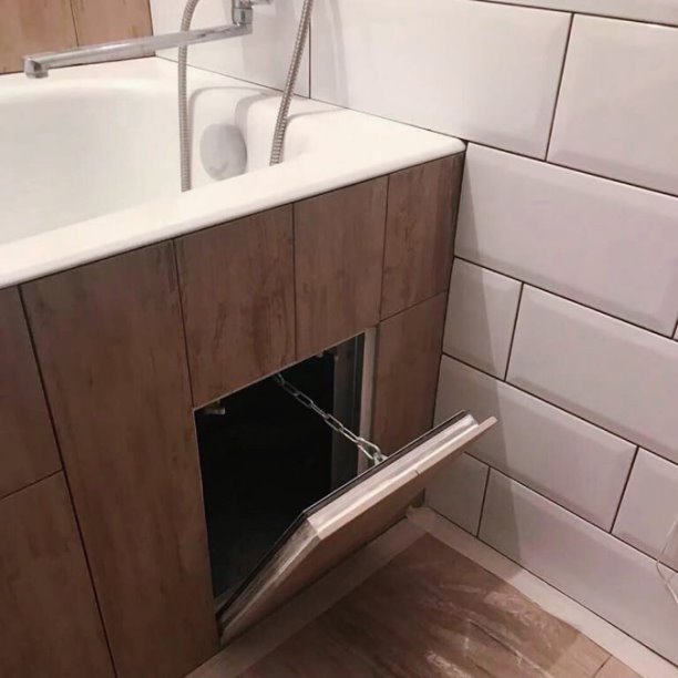 Люк со съёмной дверцей на цепочке «Контур» 400х400 мм