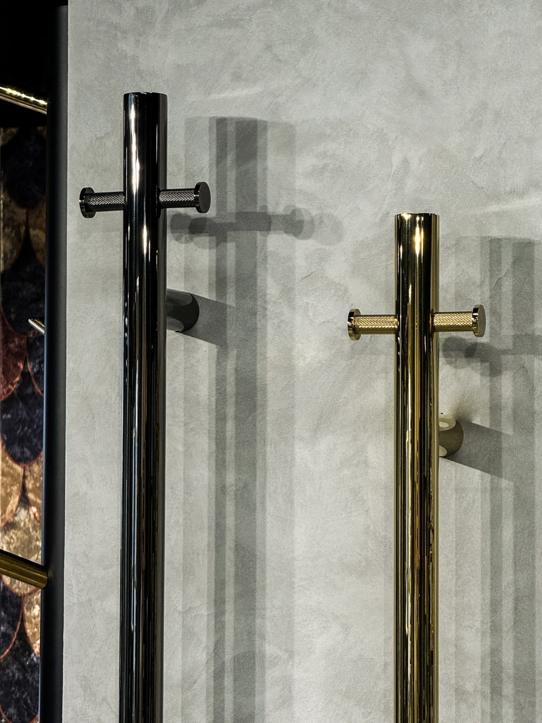 Полотенцесушитель электрический uno shine gun metal 110 x 122 x 1500 мм. 726-sgm boheme