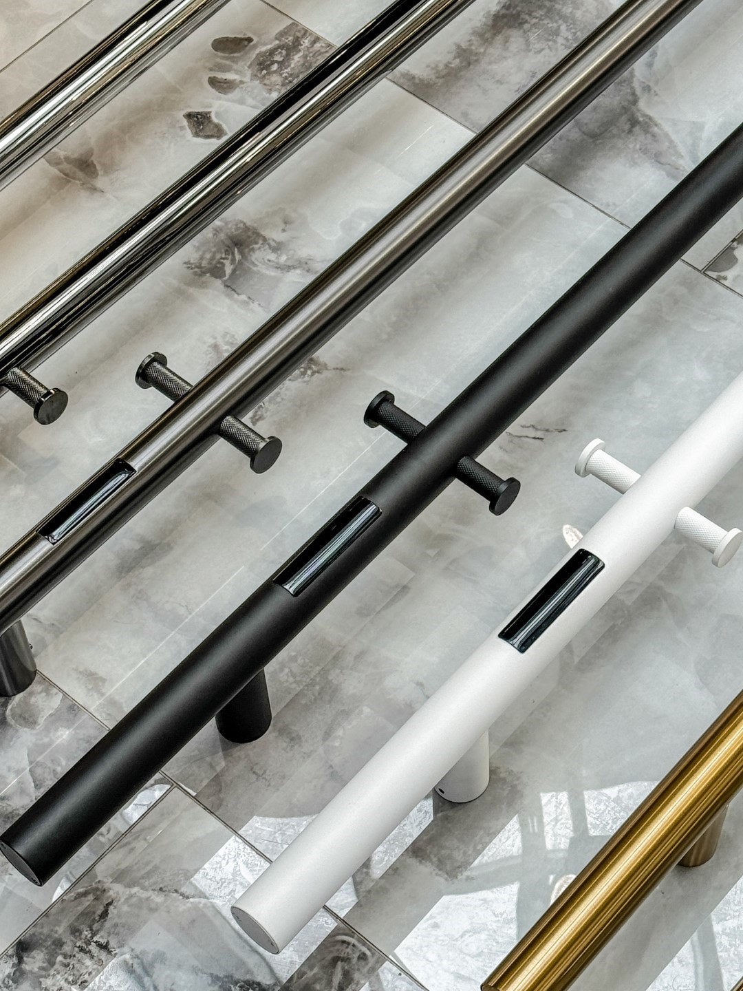 Полотенцесушитель электрический uno gun metal 110 x 122 x 1500 мм. 726-gm boheme