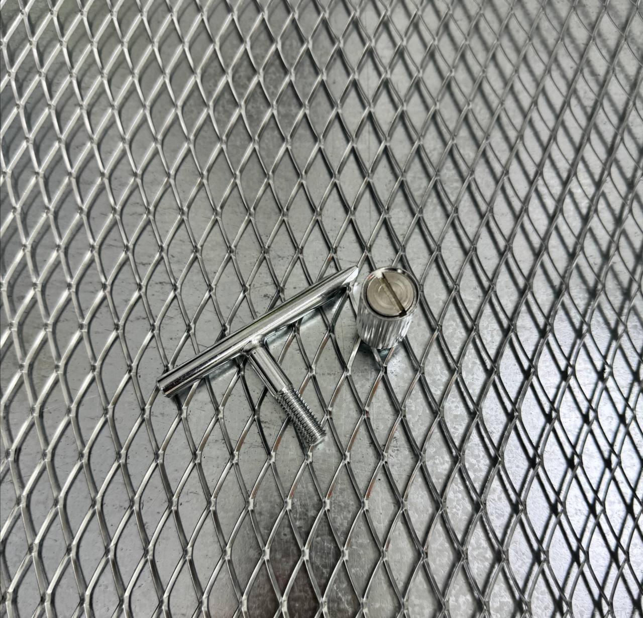 Напольный люк «Барьер» 200х200 мм