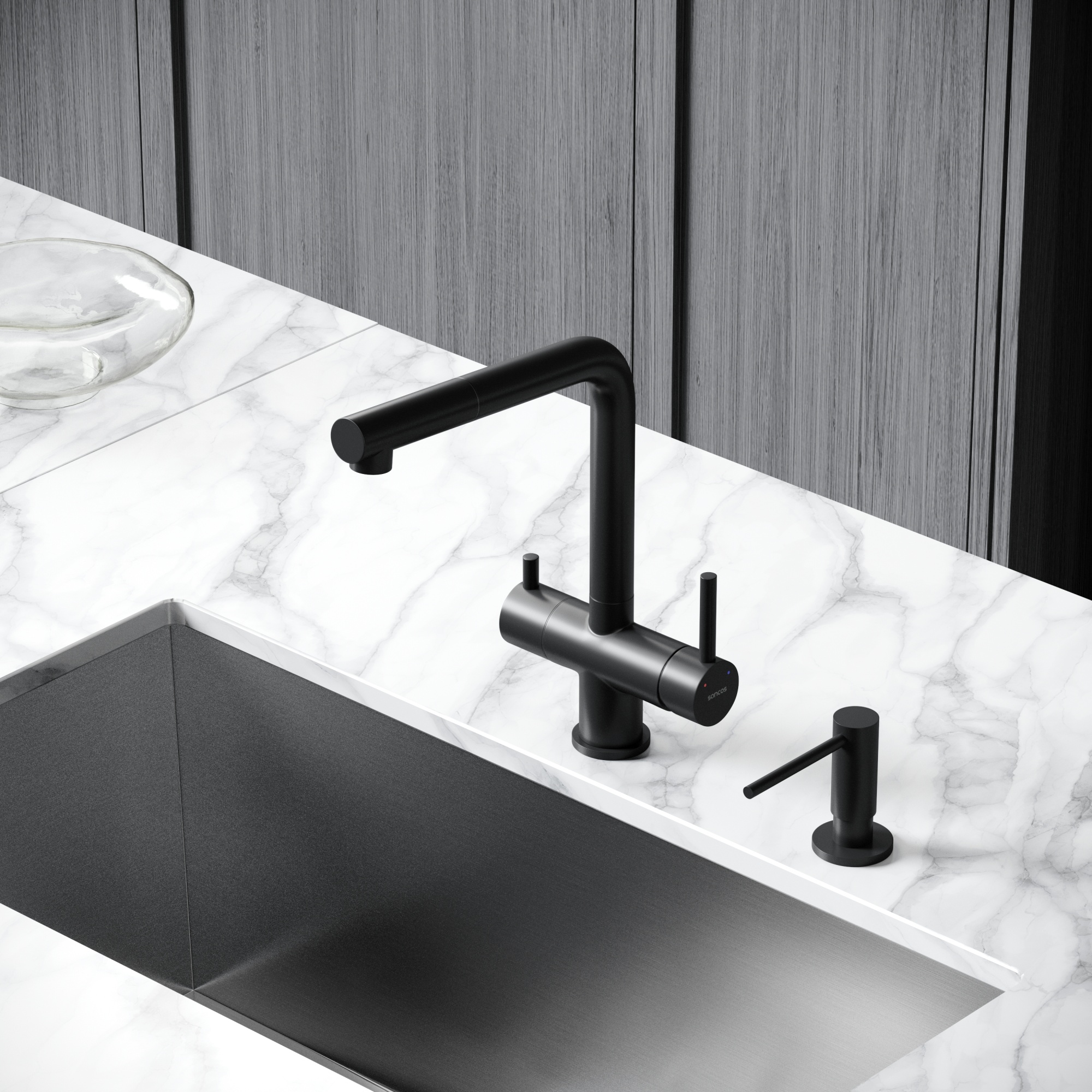 Смеситель для кухни SANCOS Spin с поворотным и вытяжным изливом, c краном для фильтрованной воды, цвет черный матовый, арт. SC4015MB