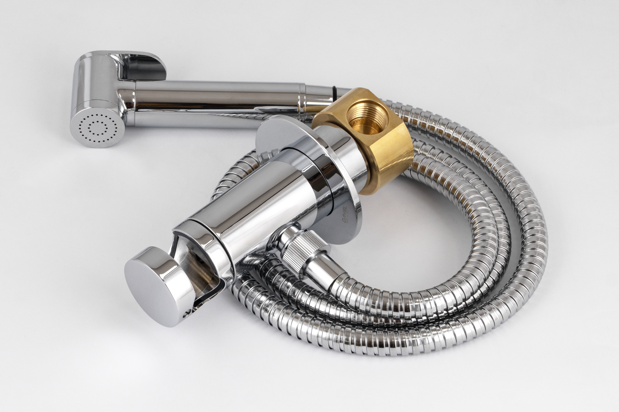 Гигиенический душ со смесителем daniel tokyo tx647p4dccr