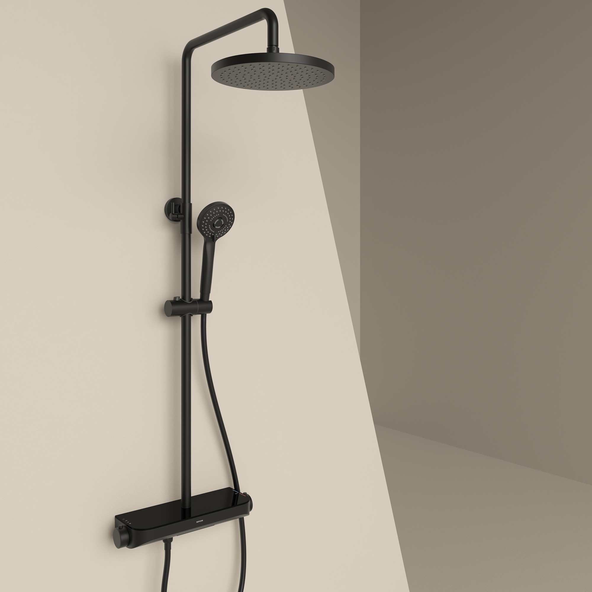 Душевая стойка Sancos Teo c термостатом, встроенным изливом, полкой и с регулировкой по высоте штанги, цвет черный матовый, арт. SC11002MB